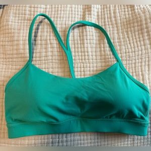 EUC lululemon Flow Y Nulu Bra